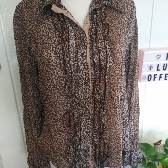 Animal Print Ruffled Blouse - Picture 2 of 8
